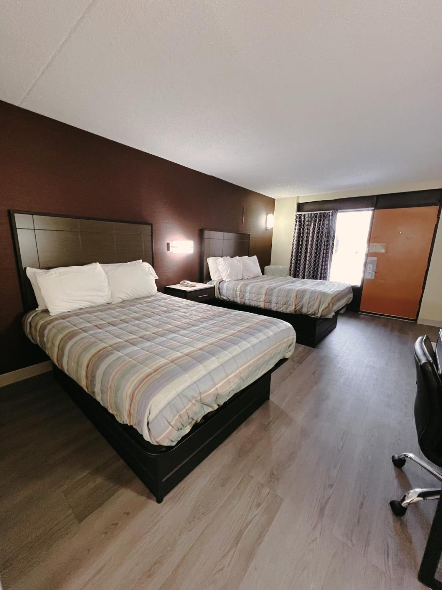 Travel Inn New Castle Airport Bagian luar foto