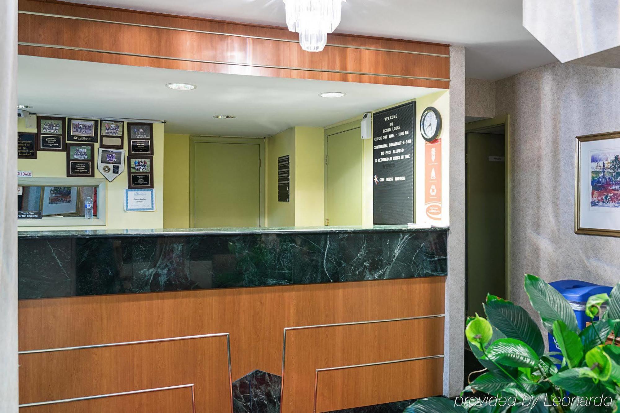 Travel Inn New Castle Airport Bagian luar foto